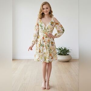 Disney Alice Through the Looking Glass Cold Shoulder Floral Dress Size Small